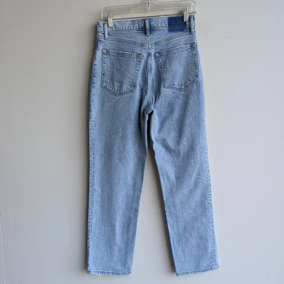 Abercrombie 90s Straight Ultra High Rise Jeans with Criss Cross Waistband - Picture 6 of 9